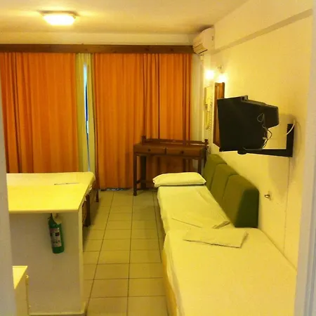 Kassavetis Hotel 2*